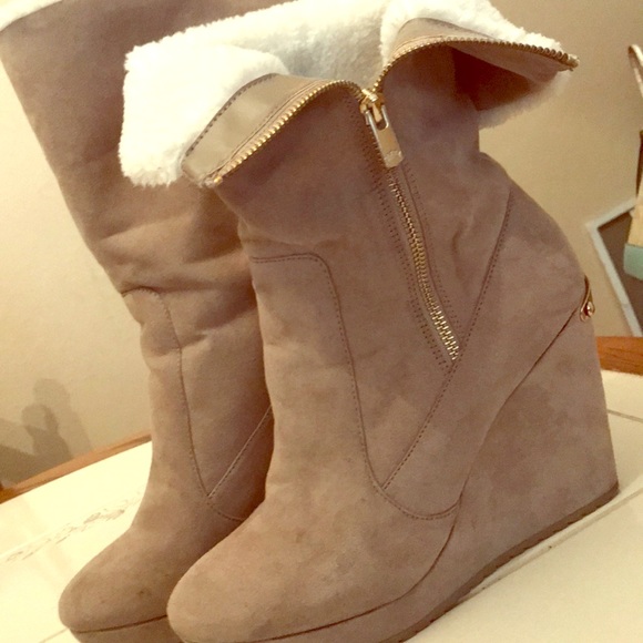 Juicy Couture Shoes - Juicy Couture suede tan boots with fur.
